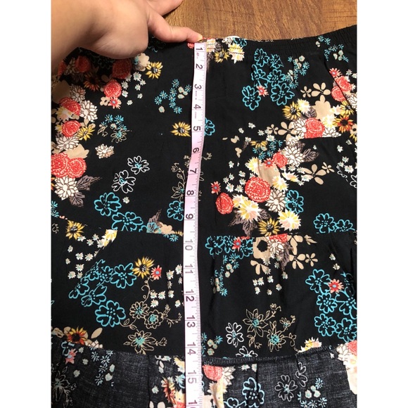 American Rag High Low Floral Skirt. Size Small - Picture 5 of 7